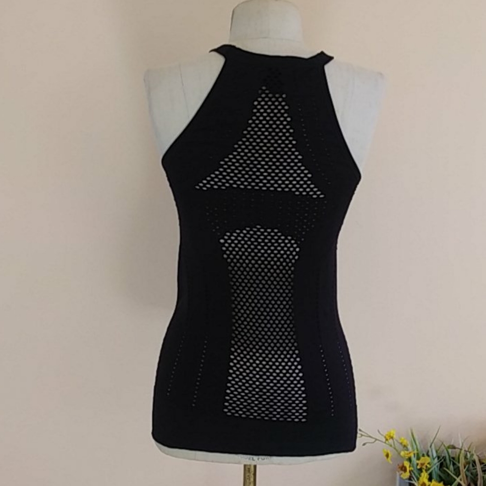 Athleta Too. - Picture 2 of 6